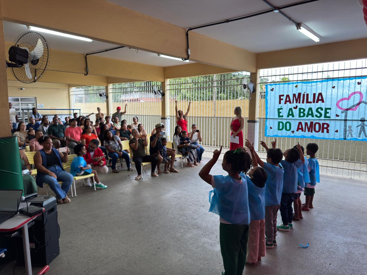 dia-da-familia-na-escola-promove-integracao-e-convivio-entre-pais-e-alunos-nas-unidades-de-ensino