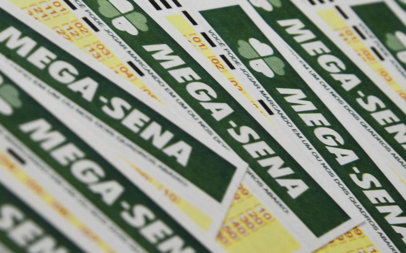 mega-sena-acumula-e-premio-principal-vai-para-r$-10-milhoes