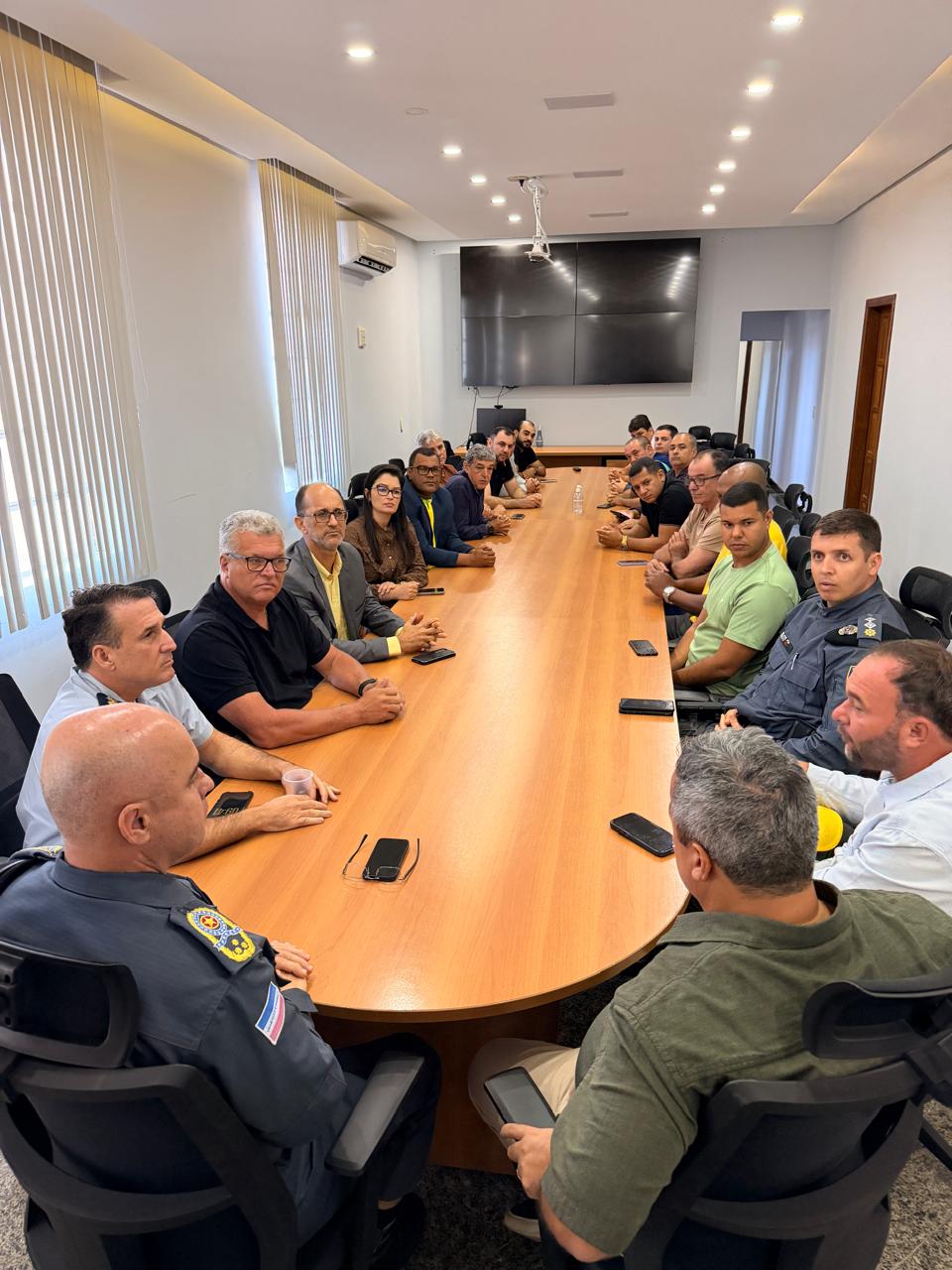 comandante-geral-recebe-representantes-de-municipios-do-sul-do-estado-em-reuniao-no-qcg