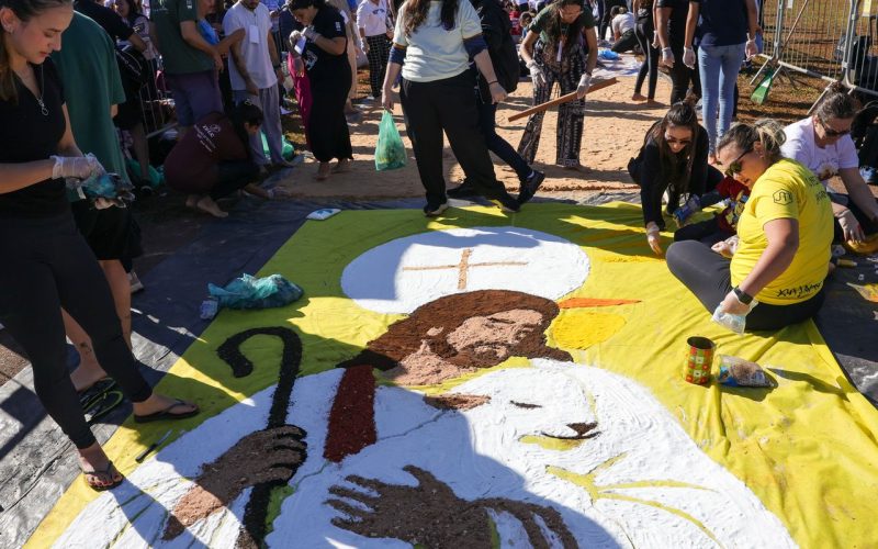 jovens-no-df-se-unem-por-tapetes-de-corpus-christi e-“jejum”-de-telas