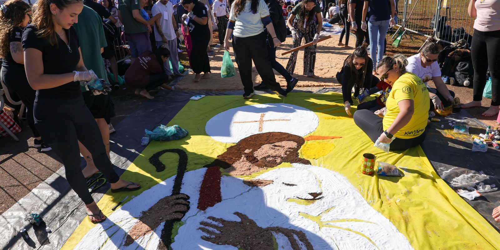jovens-no-df-se-unem-por-tapetes-de-corpus-christi e-“jejum”-de-telas