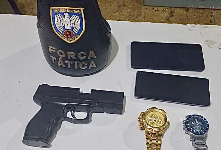 suspeitos-sao-detidos-com-drogas-e-simulacro-de-pistola-no-interior-de-sao-gabriel-da-palha