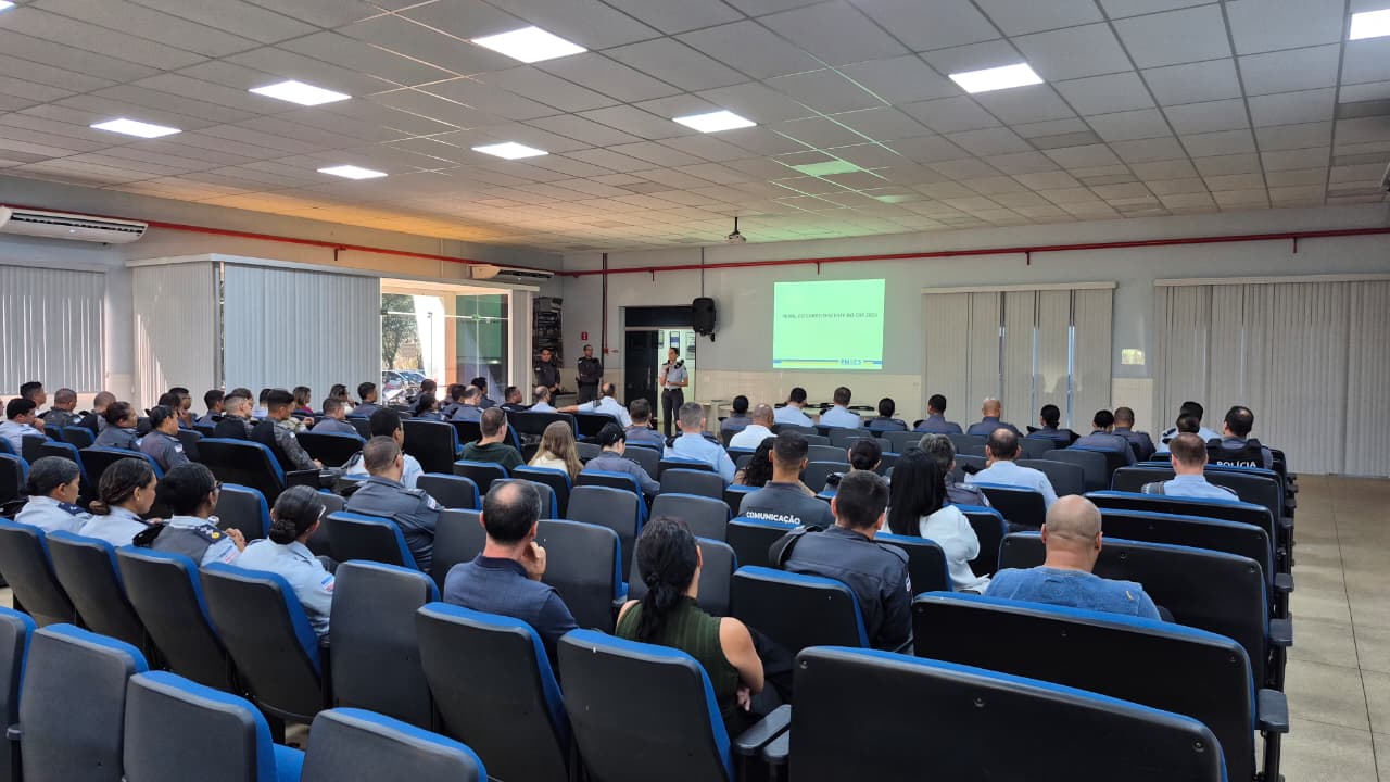 diretoria-de-educacao-realiza-reuniao-pedagogica-com-docentes-do-curso-de-habilitacao-de-sargentos-2026