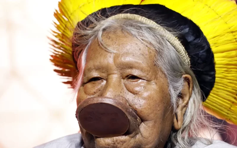 raoni-esta-consciente,-mas-apresenta-leve-piora-no-quadro-renal
