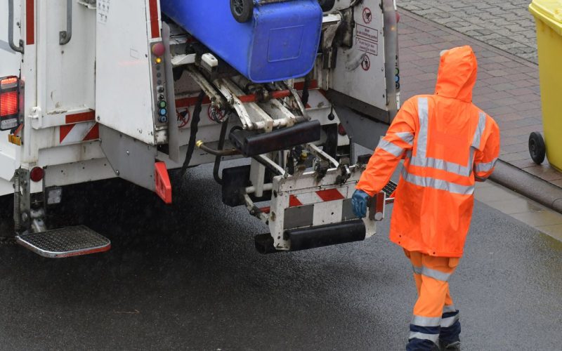 coleta-de-lixo-e-suspensa-em-bairro-de-sp-apos-morte-de-gari