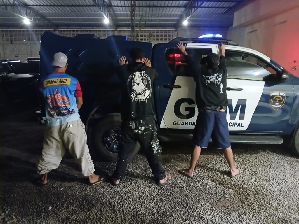 gcm-conduziu-tres-pessoas-a-delegacia-por-pixacao