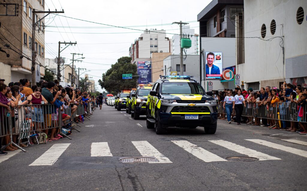 desfile-civico-escolar-celebra-226-anos-de-linhares-com-historia,-cultura-e-orgulho-linharense